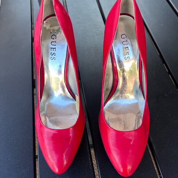 Guess Red Patent Leather Pumps - Picture 2 of 7